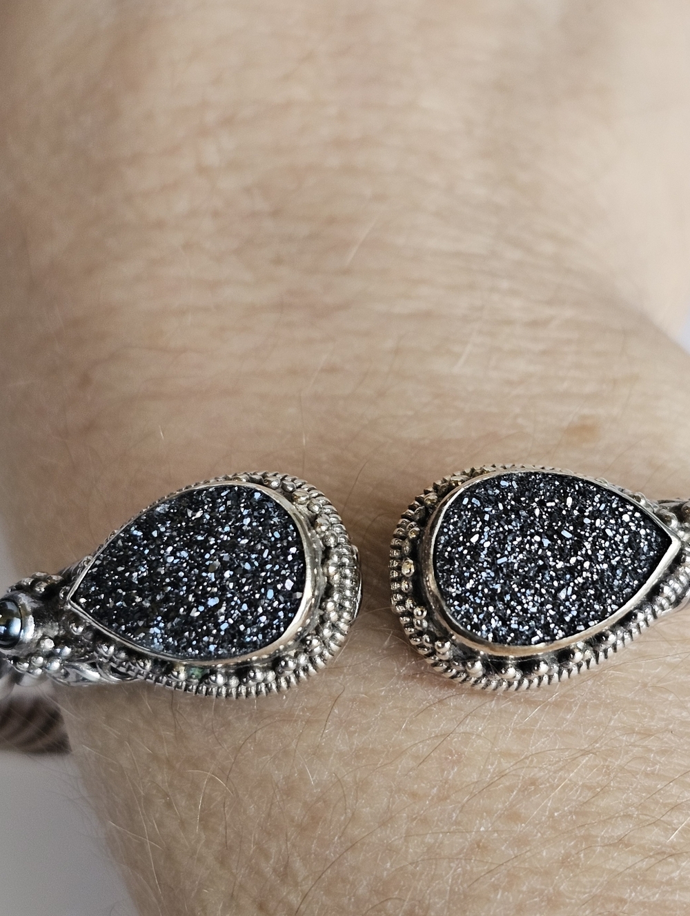 Genuine Sarda Black Druzy Quartz & Hematite Cuff Bracelet Sterling Silver! - Picture 3 of 7